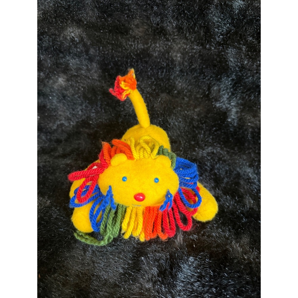 Vintage 1992 Hallmark Lion Plush Proud Of You Rainbow Yarn Mane Kids With Love